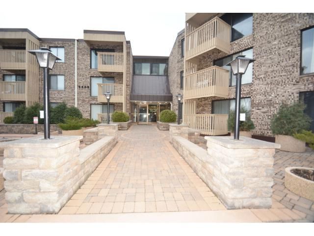 9400 Old Cedar Ave S #124, Bloomington, MN 55425