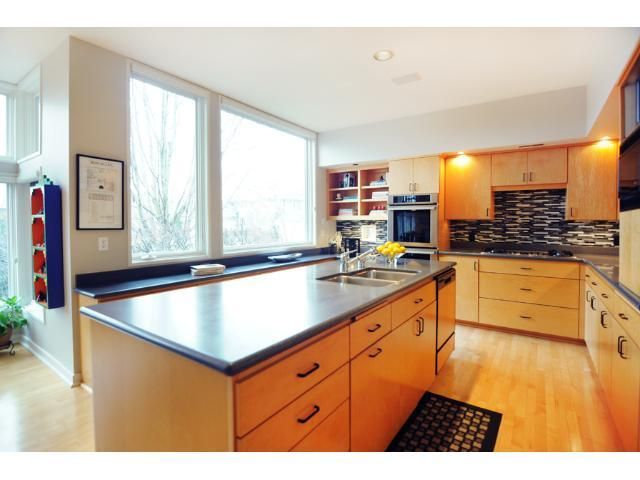 60 Garden Pk, Golden Valley, MN 55427
