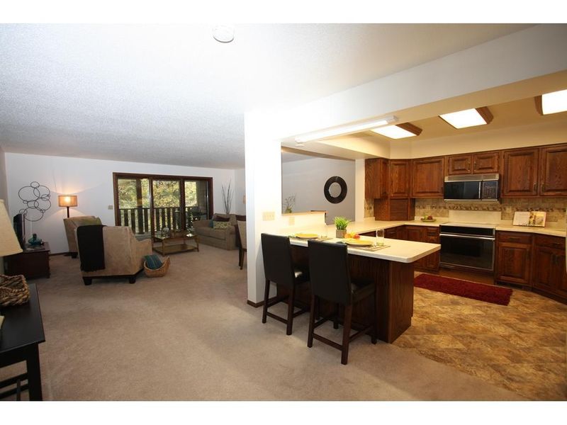 930 Cambridge Ct, Altoona, WI 54720