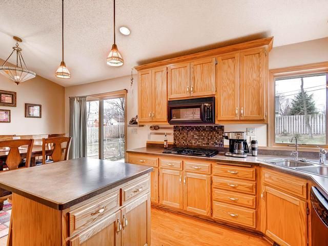 6820 Hickory St NE, Fridley, MN 55432