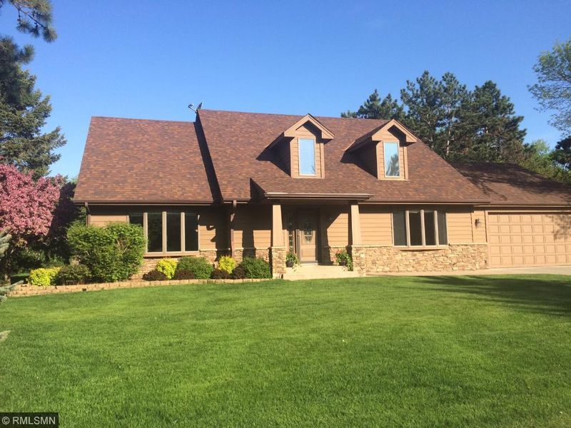 10403 Brown Farm Cir, Eden Prairie, MN 55347