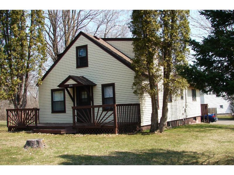 226 S Lake St, Luck, WI 54853
