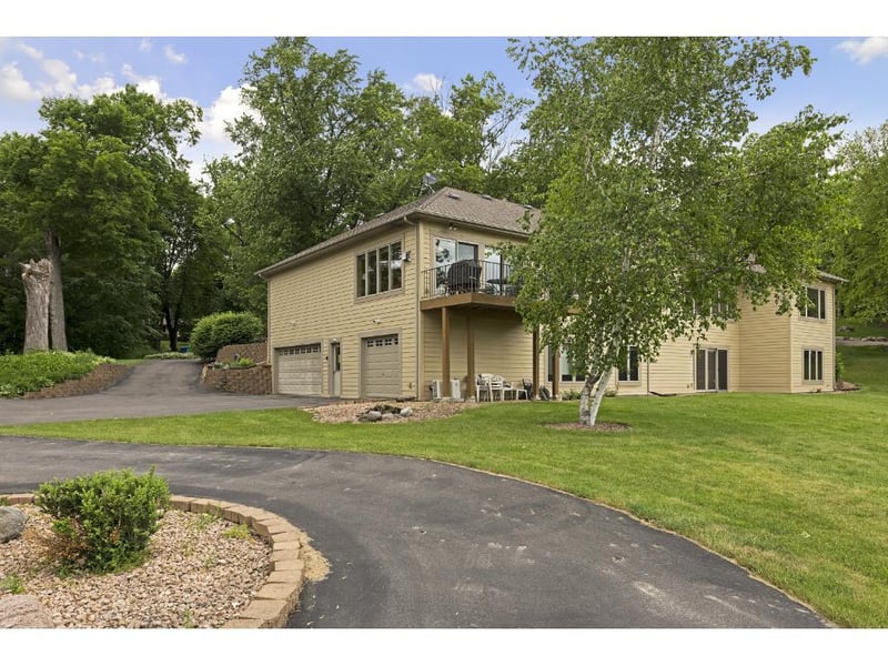 1350 Morningview Dr, Minnetrista, MN 55364