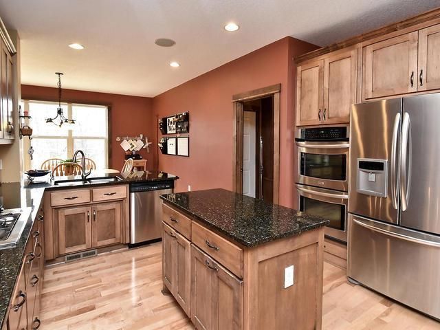 13912 Jodrell St, Circle Pines, MN 55014