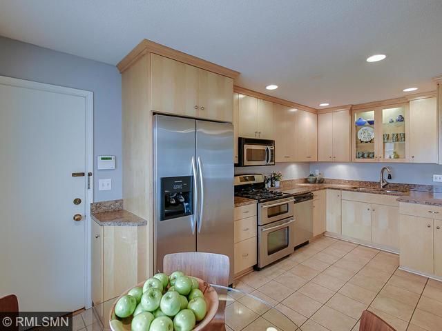 6305 Ashcroft Ln, Edina, MN 55424