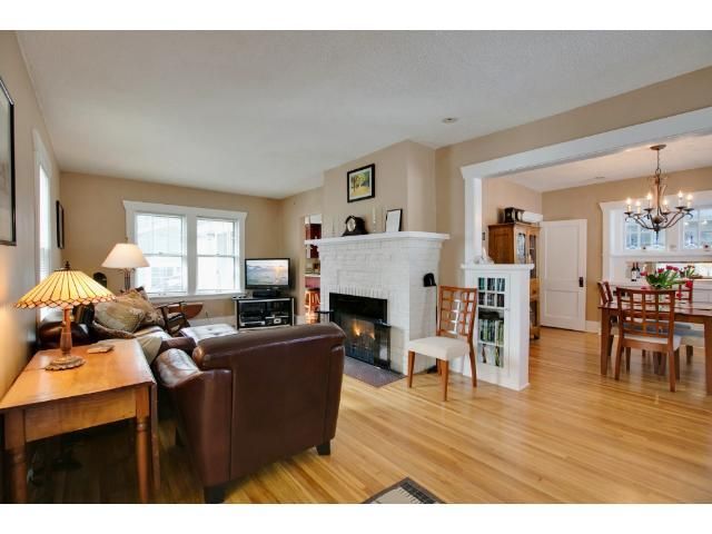2220 Goodrich Ave, Saint Paul, MN 55105