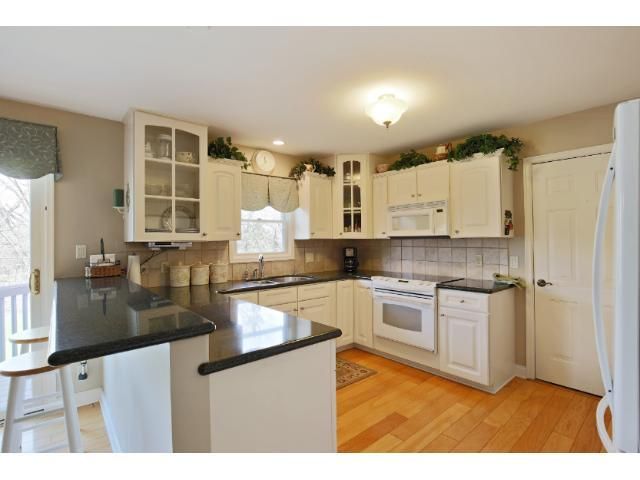 5812 W 70th St, Edina, MN 55439