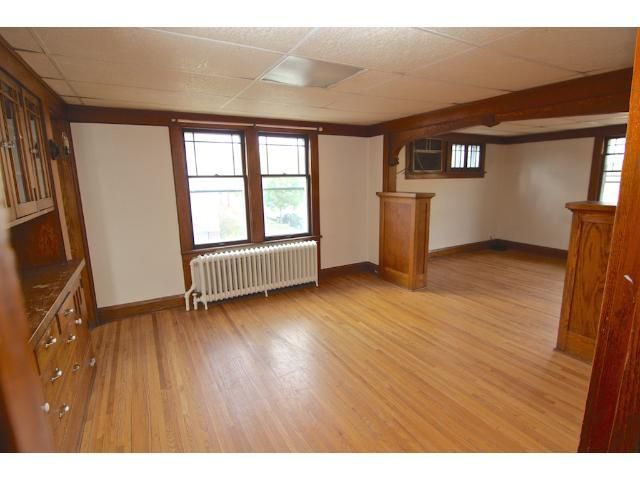 1080 Thomas Ave, Saint Paul, MN 55104