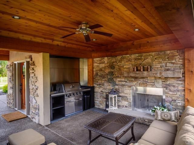 8895 202nd St N, Forest Lake, MN 55025