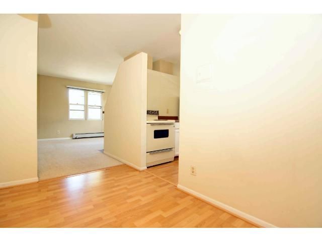 676 Ashland Ave #7, Saint Paul, MN 55104