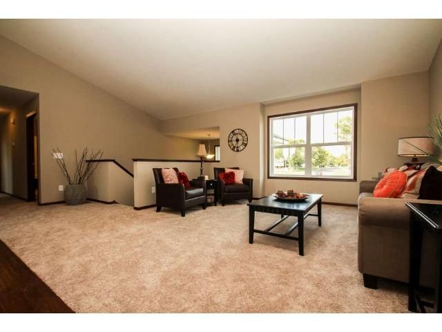 1724 129th Ave Ne, Blaine, MN 55449