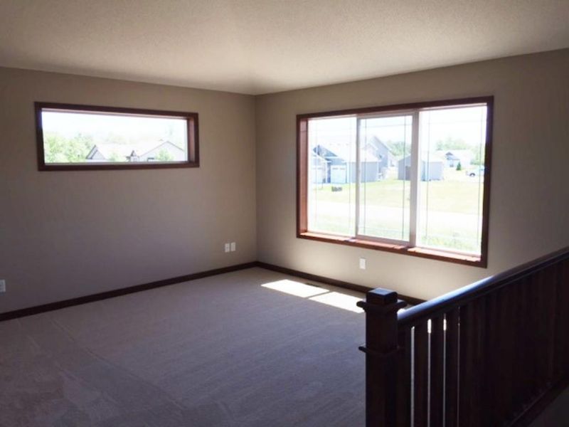 1008 Marion St SE, Isanti, MN 55040