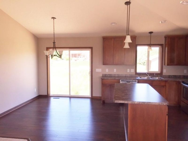 1008 Marion St SE, Isanti, MN 55040