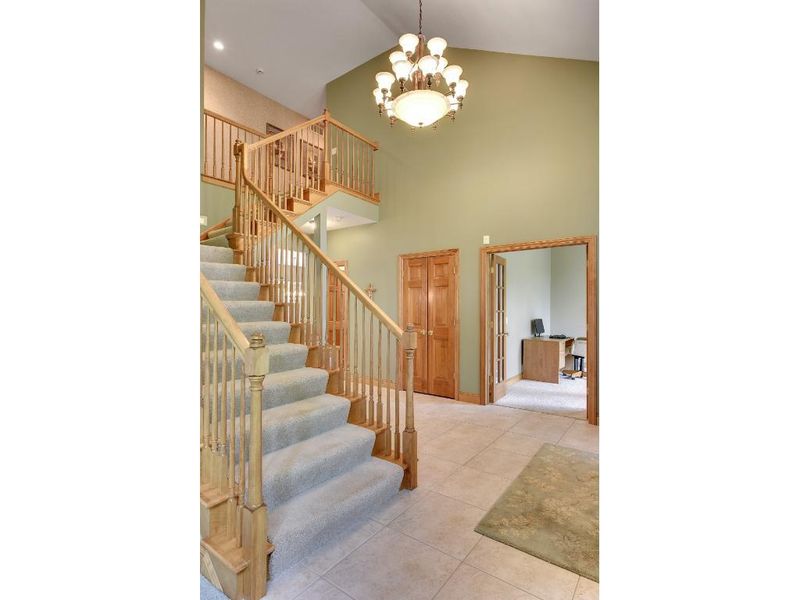 4935 Weston Ln N, Plymouth, MN 55446