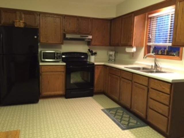 496 Simmon Dr, Osceola, WI 54020