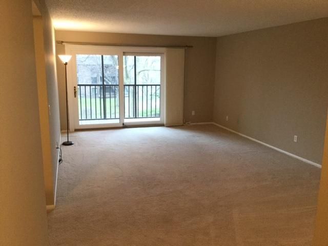 5120 W 102nd St #212, Bloomington, MN 55437