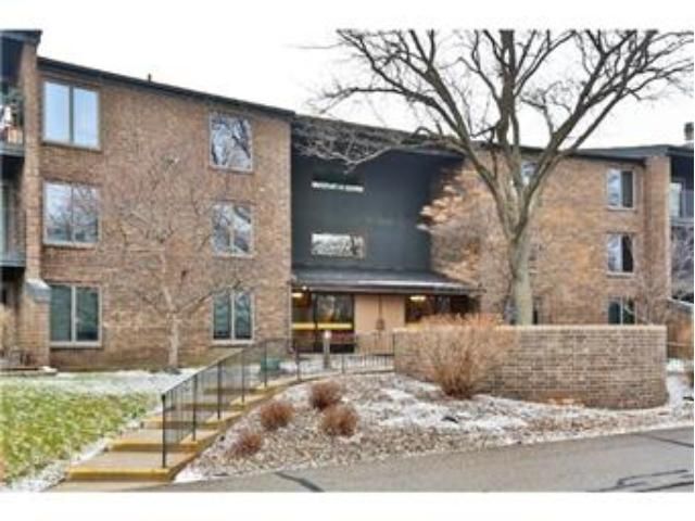 5120 W 102nd St #212, Bloomington, MN 55437