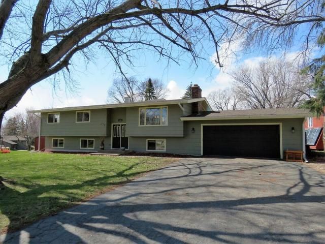 1405 Viking Dr, Buffalo, MN 55313