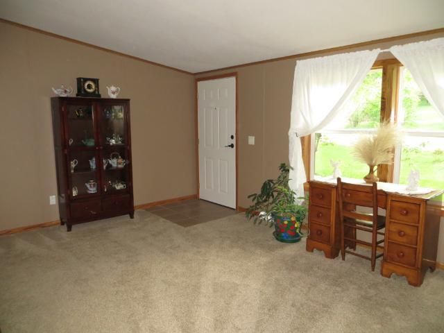 300 S 9th St, Henderson, MN 56044