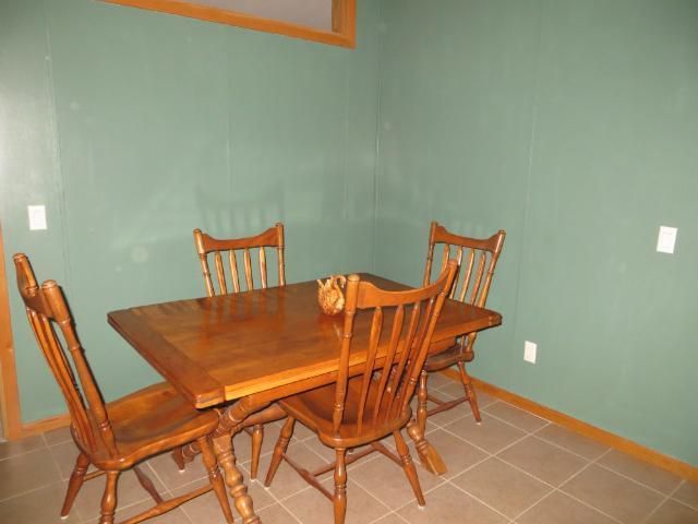 300 S 9th St, Henderson, MN 56044