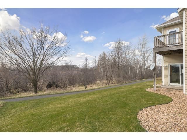 2546 Border Pine Ct, White Bear Lake, MN 55110