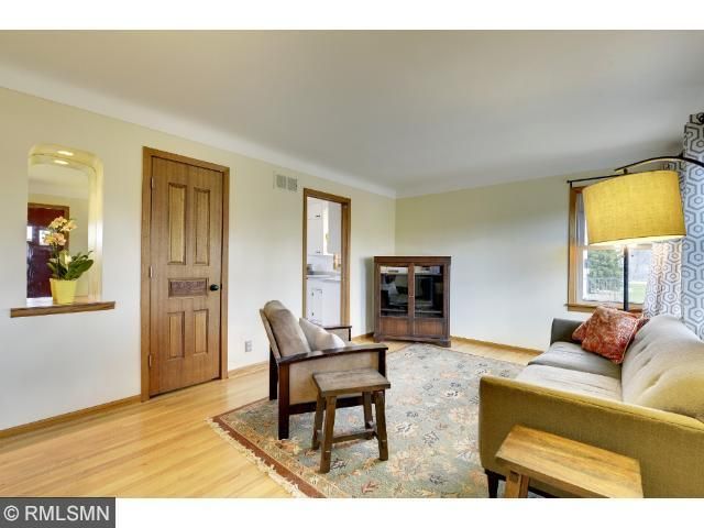 2013 Thure Ave, Saint Paul, MN 55116