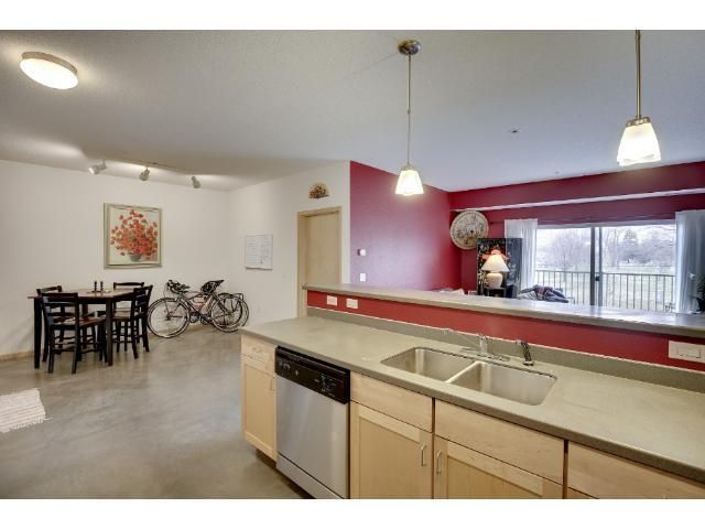 2929 21st Ave S #207, Minneapolis, MN 55407