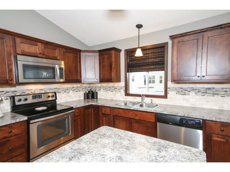 1195 152nd Ln NW, Andover, MN 55304