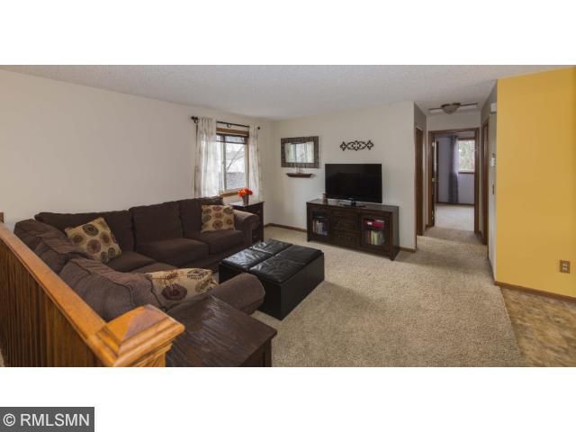 6519 21st St N, Oakdale, MN 55128