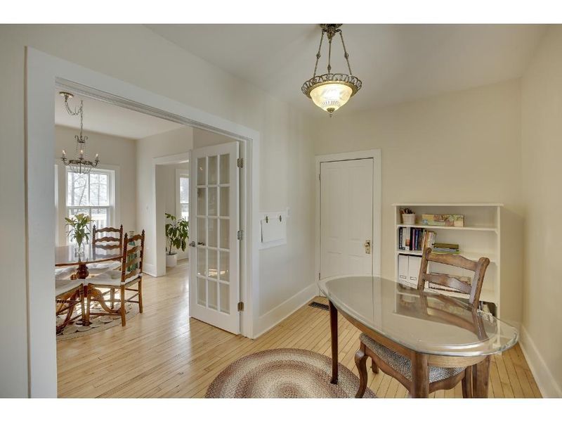 233 Center St, Excelsior, MN 55331
