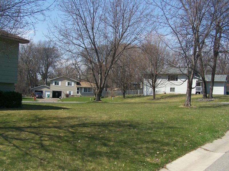 712 Division St E, Buffalo, MN 55313