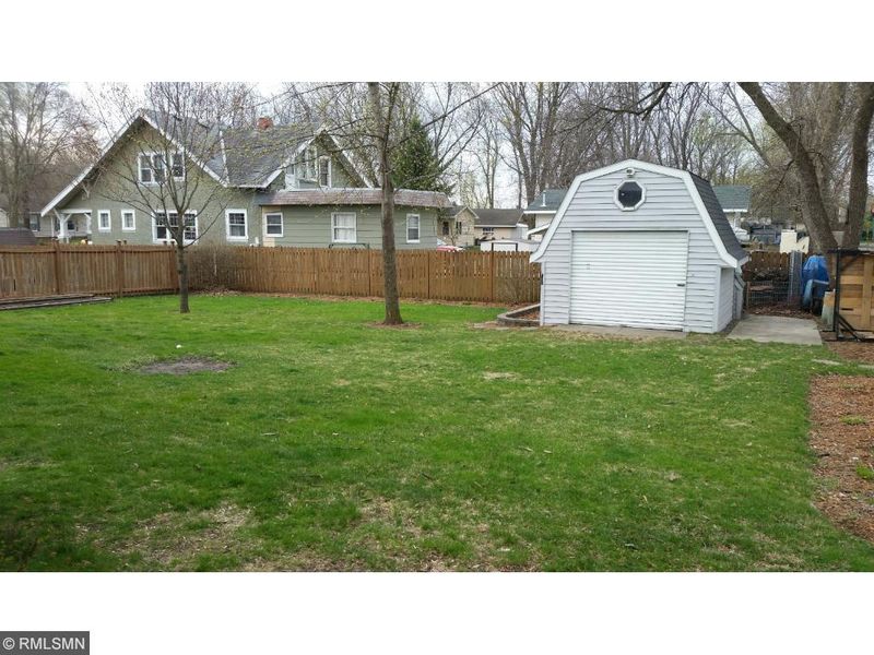 216 E Butler St, Litchfield, MN 55355