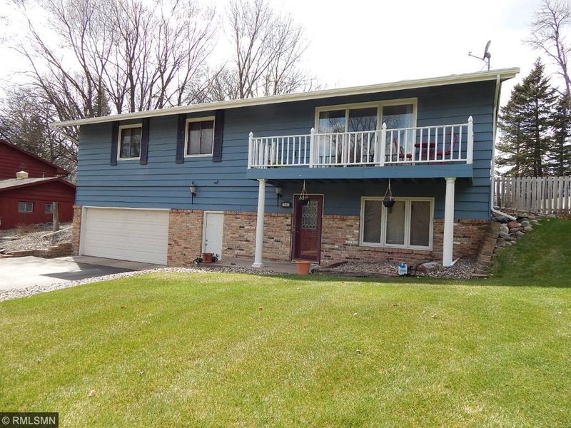 545 Rice Creek Blvd NE, Fridley, MN 55432
