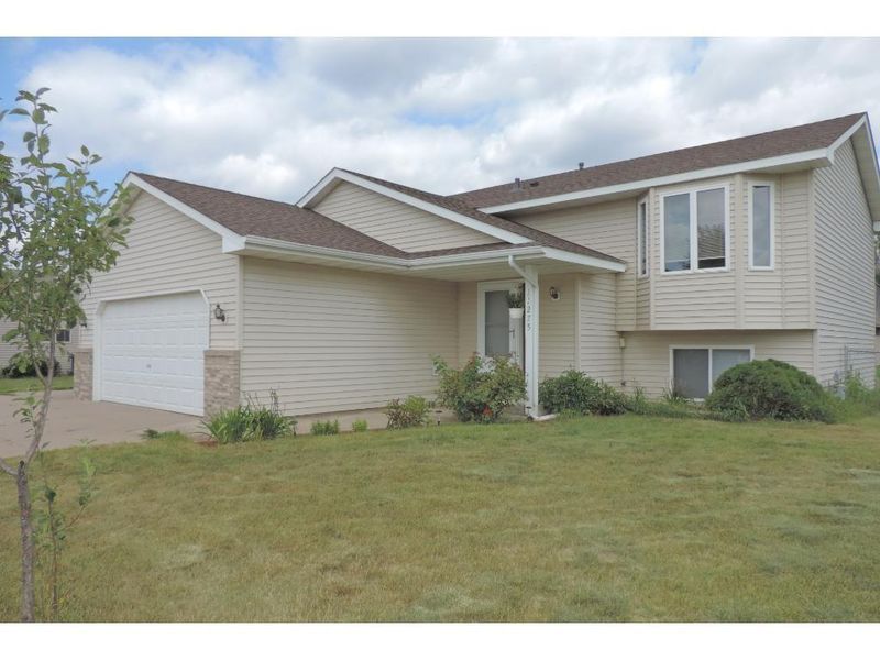 11275 Monroe Dr SE, Becker, MN 55308