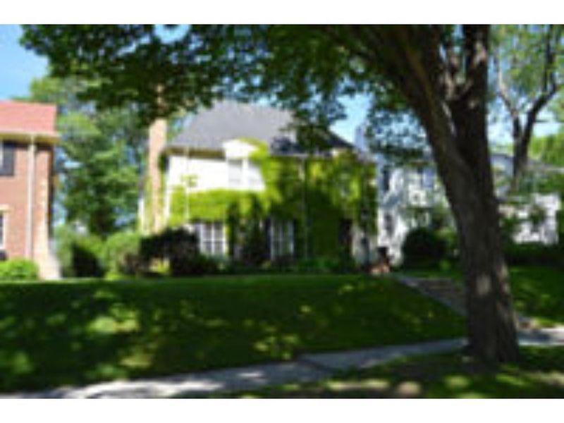 2736 Ewing Ave S, Minneapolis, MN 55416