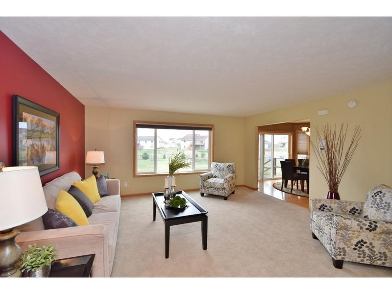 4455 Eakern Cir NE, Monticello, MN 55362