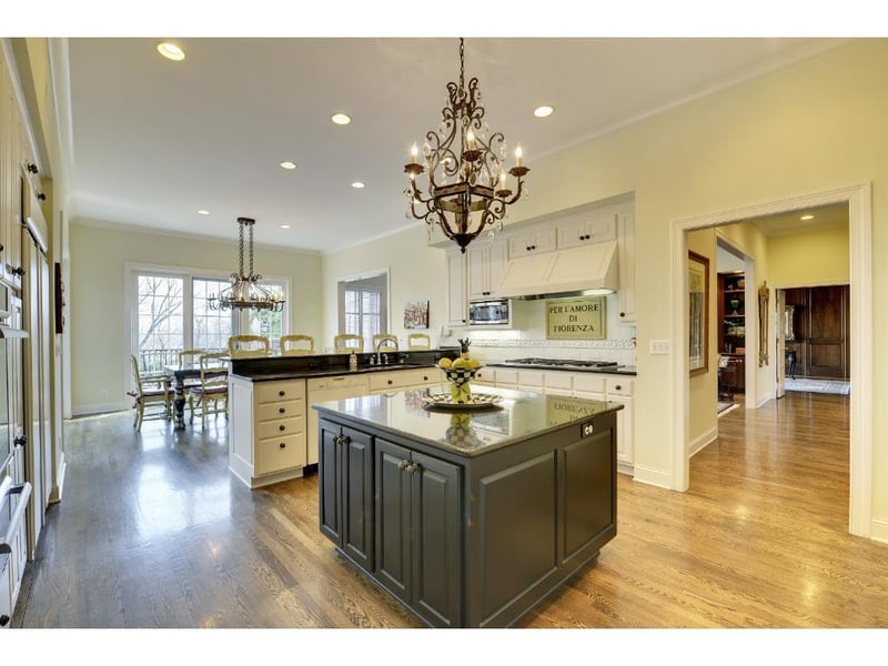 1544 Edgcumbe Rd, Saint Paul, MN 55116