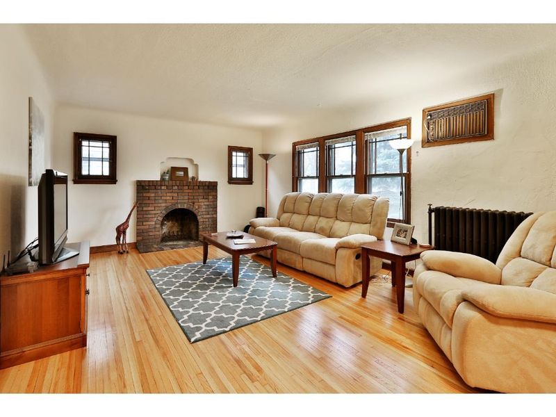 2808 34th Ave S, Minneapolis, MN 55406