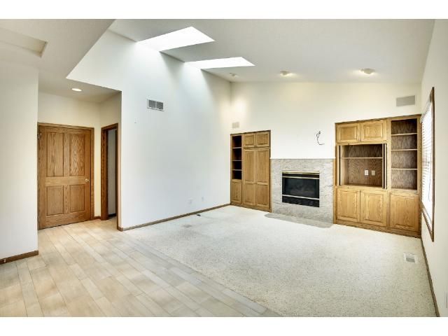 752 Widsten Cir, Wayzata, MN 55391