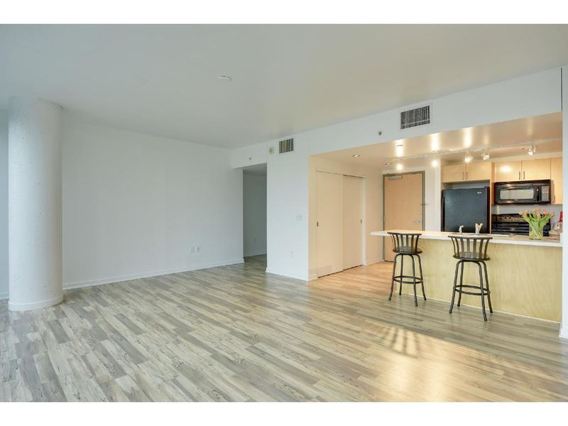 8151 33rd Ave S #207, Bloomington, MN 55425