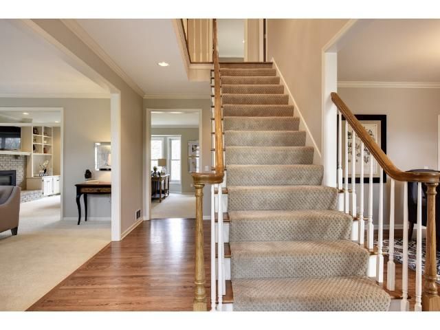 7805 Bush Lake Dr, Bloomington, MN 55438