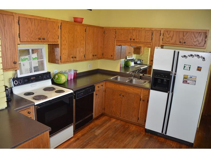 21686 County Highway 33, Paynesville, MN 56362