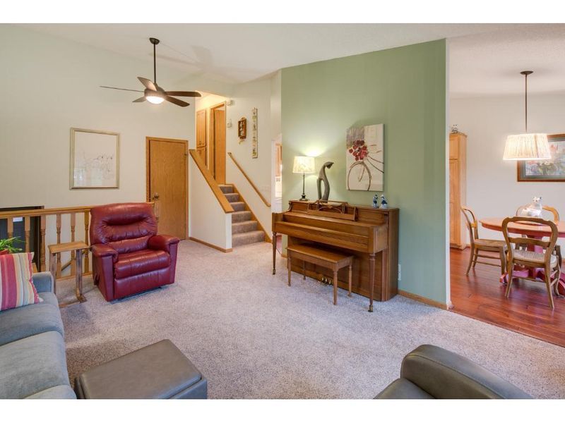 2364 14th St NW, New Brighton, MN 55112