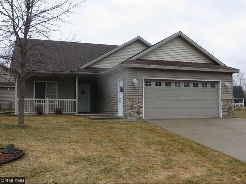 1000 Oak Pond Dr, Sartell, MN 56377