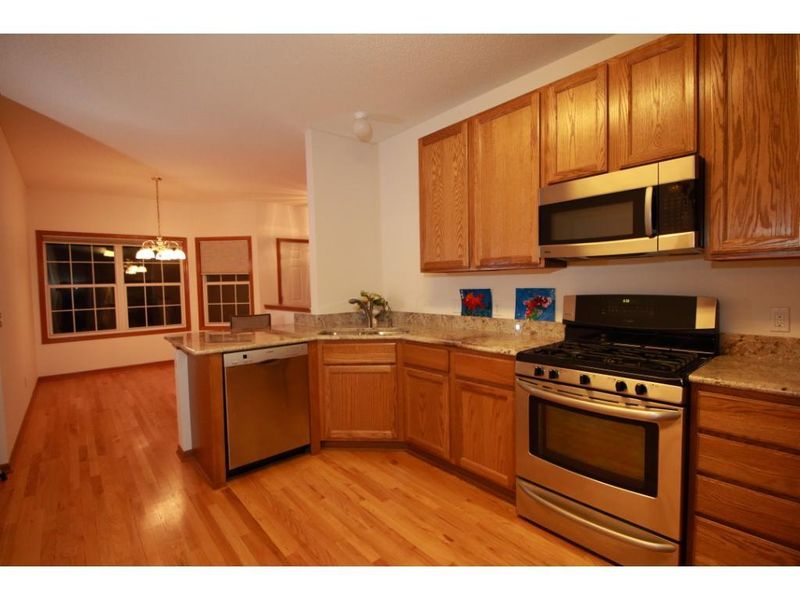 7896 Autumn Ridge Ave, Chanhassen, MN 55317