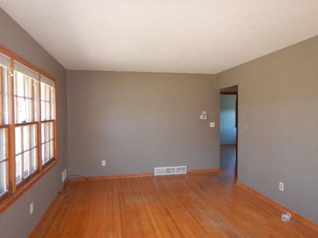7190 Cahill Ave E, Inver Grove Heights, MN 55076