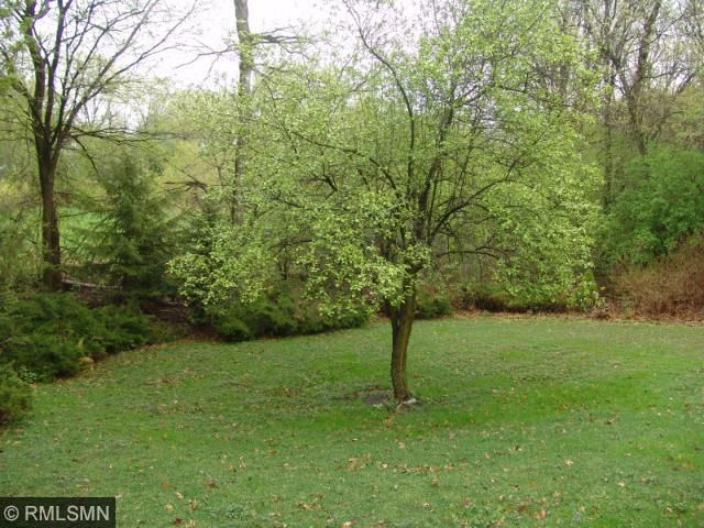 2544 Whitfield Dr, Mendota Heights, MN 55120