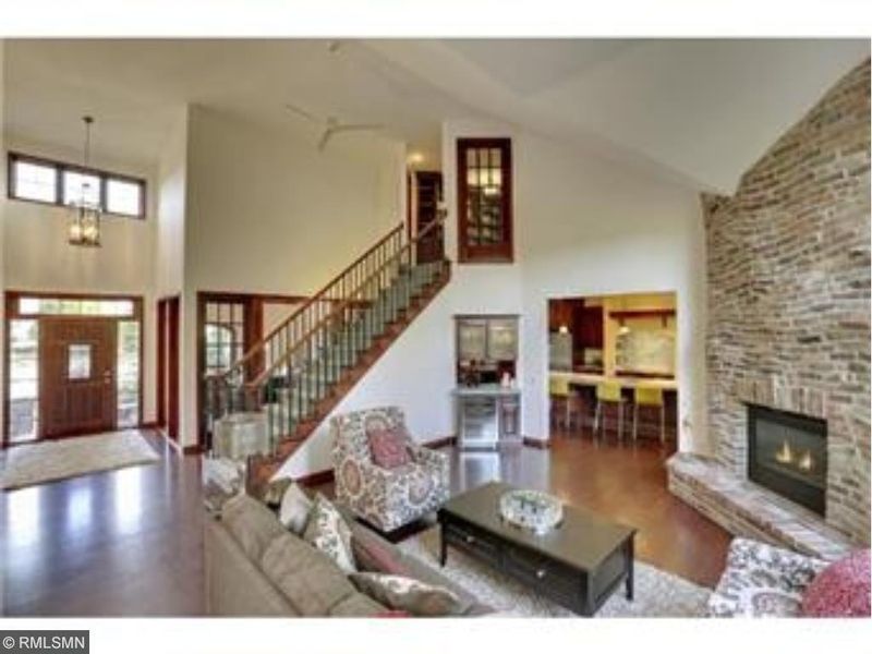 1930 Edgewater Pl, Victoria, MN 55386