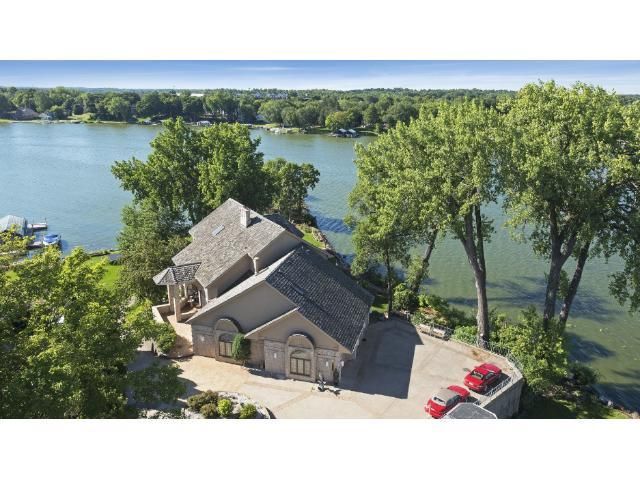 2043 Lakeside Ln, Mound, MN 55364