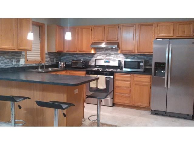 686 3rd St E, Saint Paul, MN 55106